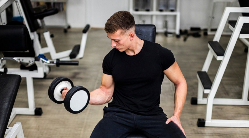 How to Do Hammer Curls Correctly for Bigger Arms